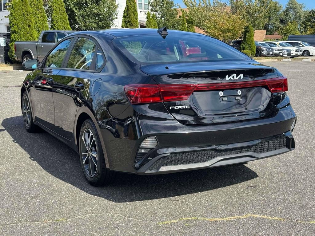 Used 2022 Kia Forte LXS image 7