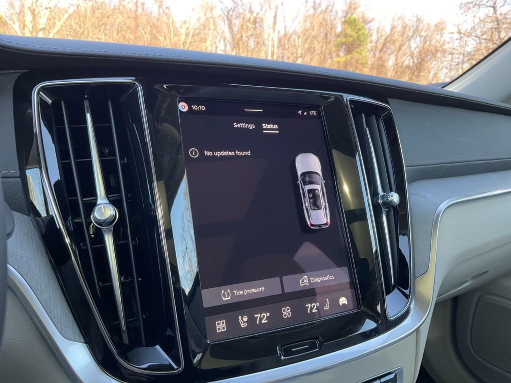 New 2026 Volvo V60 B5 Cross Country Ultra w/ Protection Package Premier image 27