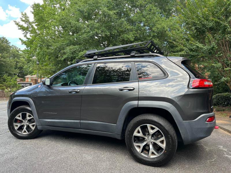 Used 2015 Jeep Cherokee Trailhawk w/ Leather Interior Group AWD/4WD image 11