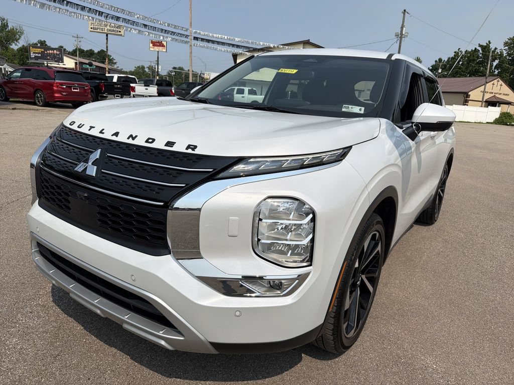 Used 2024 Mitsubishi Outlander SE AWD/4WD image 10