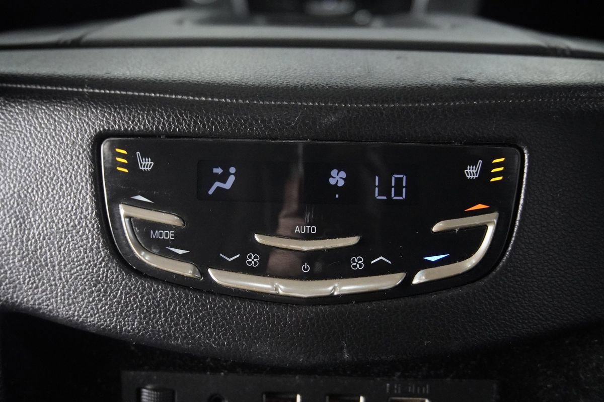 Used 2017 Cadillac Escalade Premium Luxury image 13