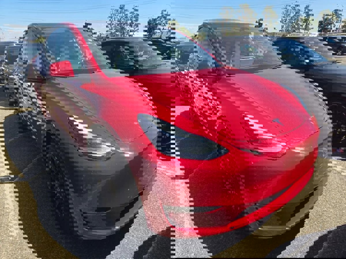 Used 2023 Tesla Model Y Long Range image 5