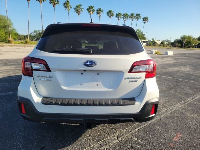 Used 2018 Subaru Outback 3.6R Touring w/ Popular Package #3 AWD/4WD image 6