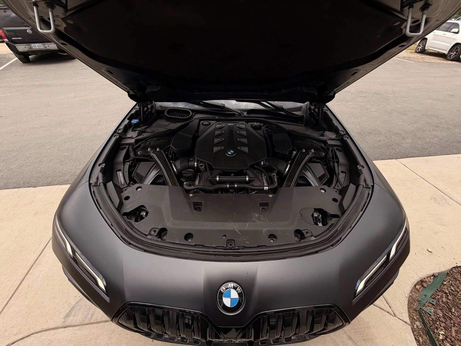Used 2023 BMW 760i xDrive AWD/4WD image 74