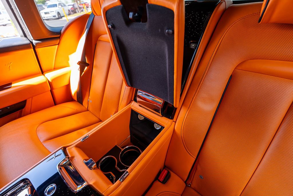 Used 2022 Rolls-Royce Cullinan w/ Technology Package AWD/4WD image 59