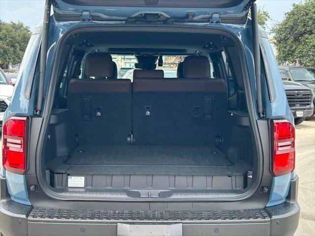 Used 2026 Toyota Land Cruiser w/ Premium Package AWD/4WD image 15