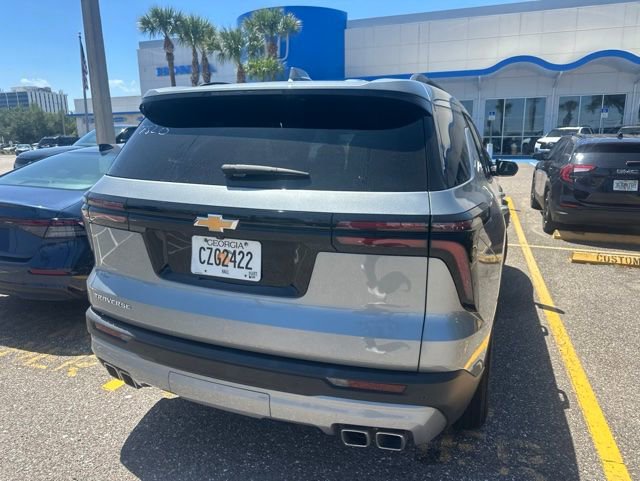 Used 2025 Chevrolet Traverse LT FWD image 32
