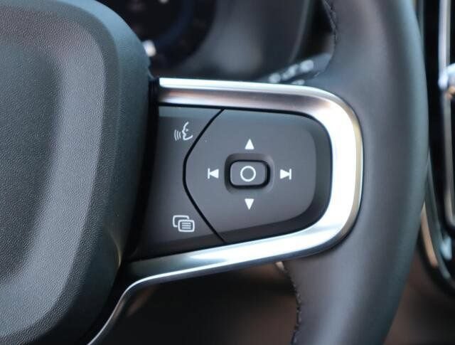New 2024 Volvo XC40 B5 Plus w/ Climate Package AWD/4WD image 10