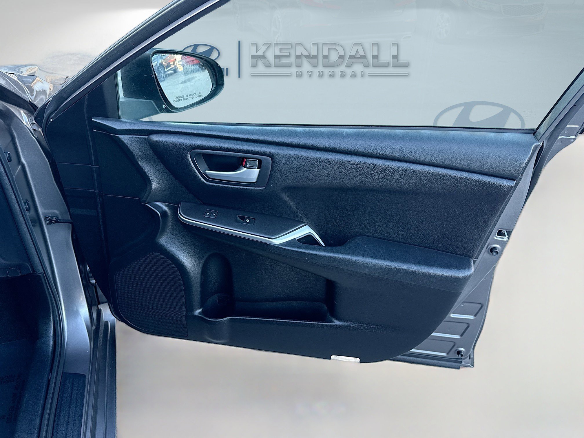 Used 2017 Toyota Camry SE image 30