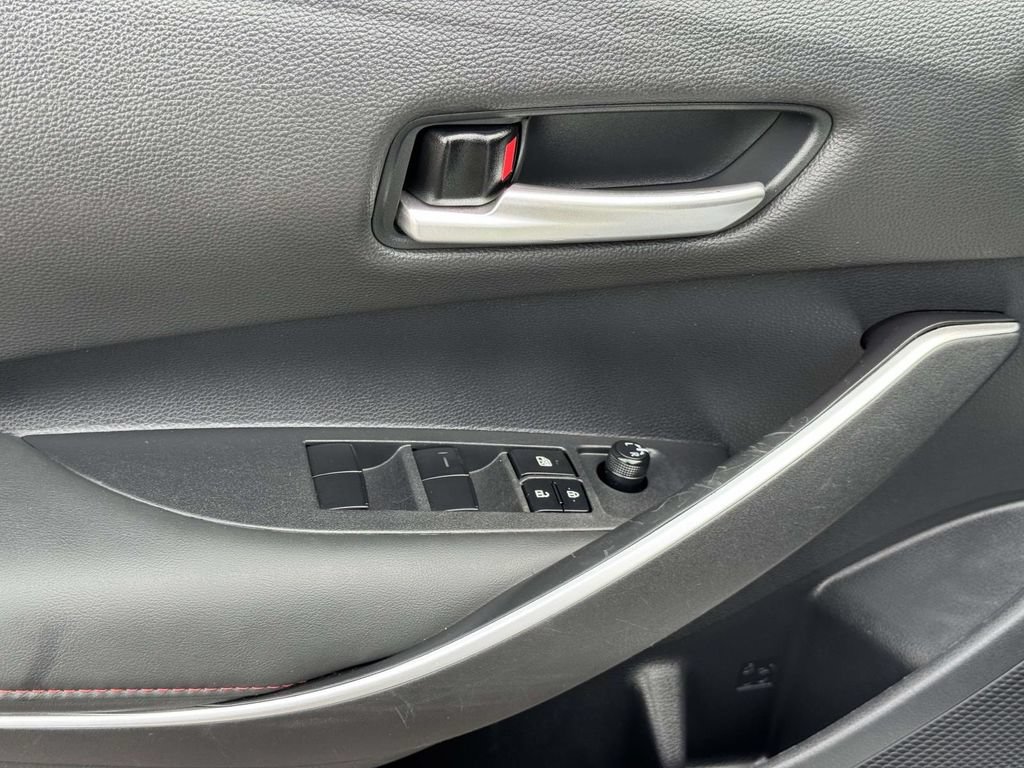 Used 2024 Toyota Corolla SE FWD image 18
