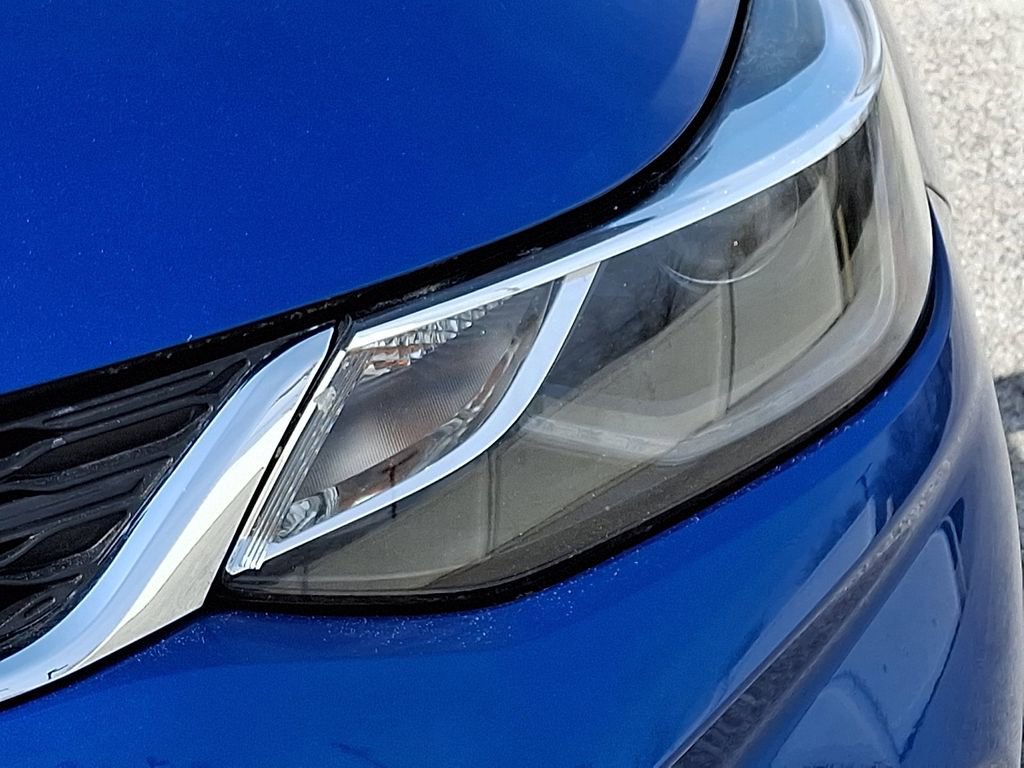 Used 2017 Chevrolet Cruze LT w/ Convenience Package image 12