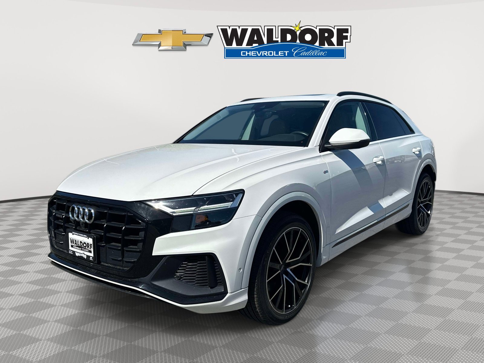 Used 2019 Audi Q8 Premium Plus image 3