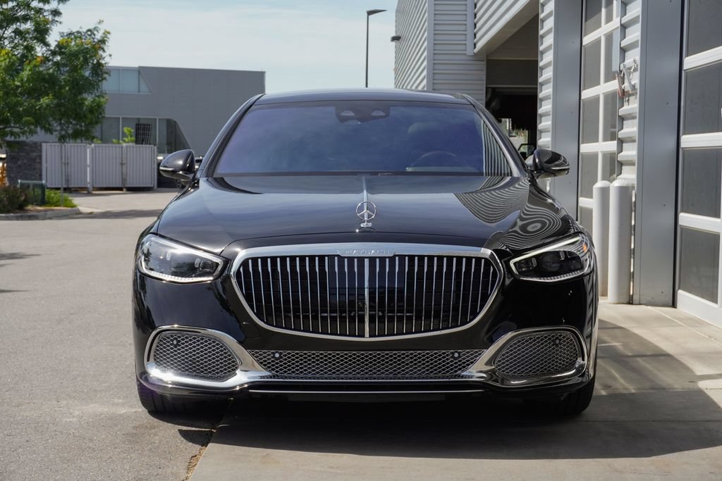 Used 2025 Mercedes-Benz Maybach S 680 4MATIC image 5
