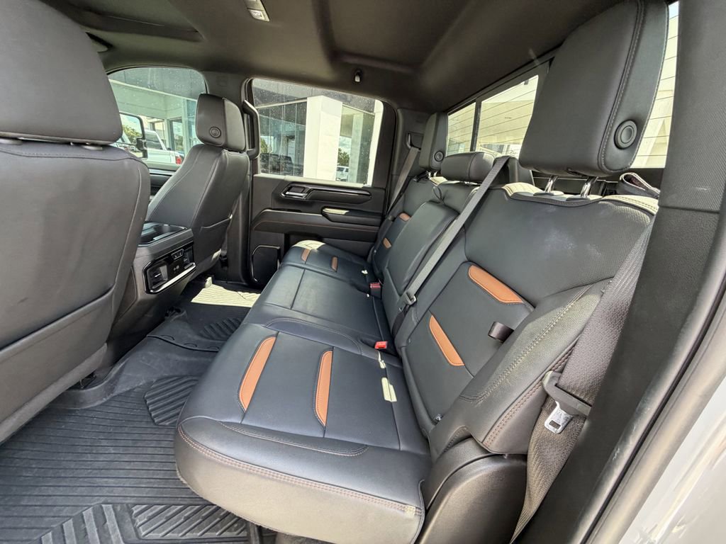 Used 2025 GMC Sierra 2500 AT4 w/ AT4 Premium Plus Package AWD/4WD image 17