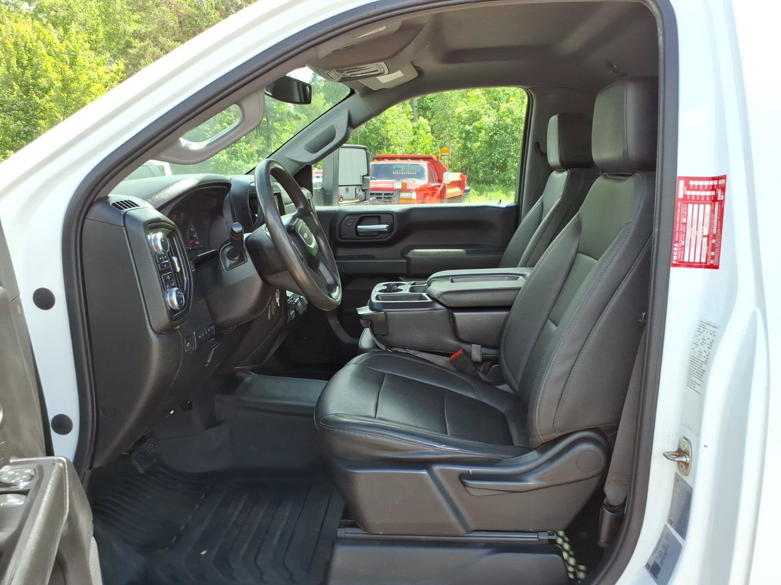 Used 2023 GMC Sierra 3500 Pro w/ Convenience Package AWD/4WD image 10