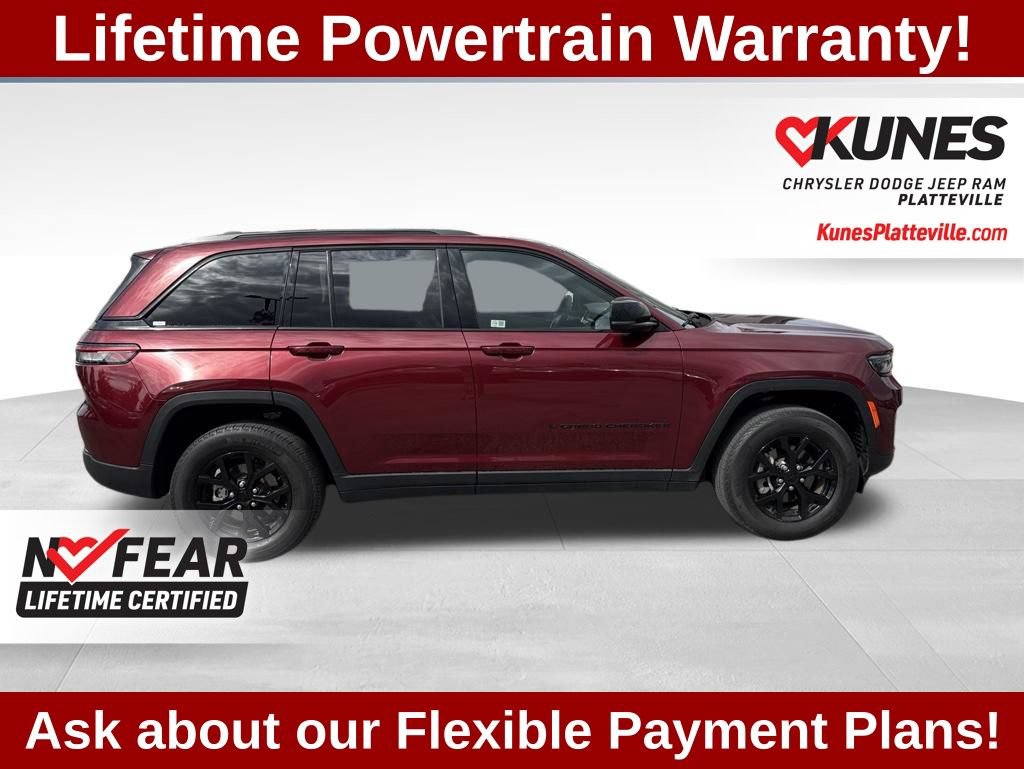 Used 2024 Jeep Grand Cherokee Altitude AWD/4WD image 3