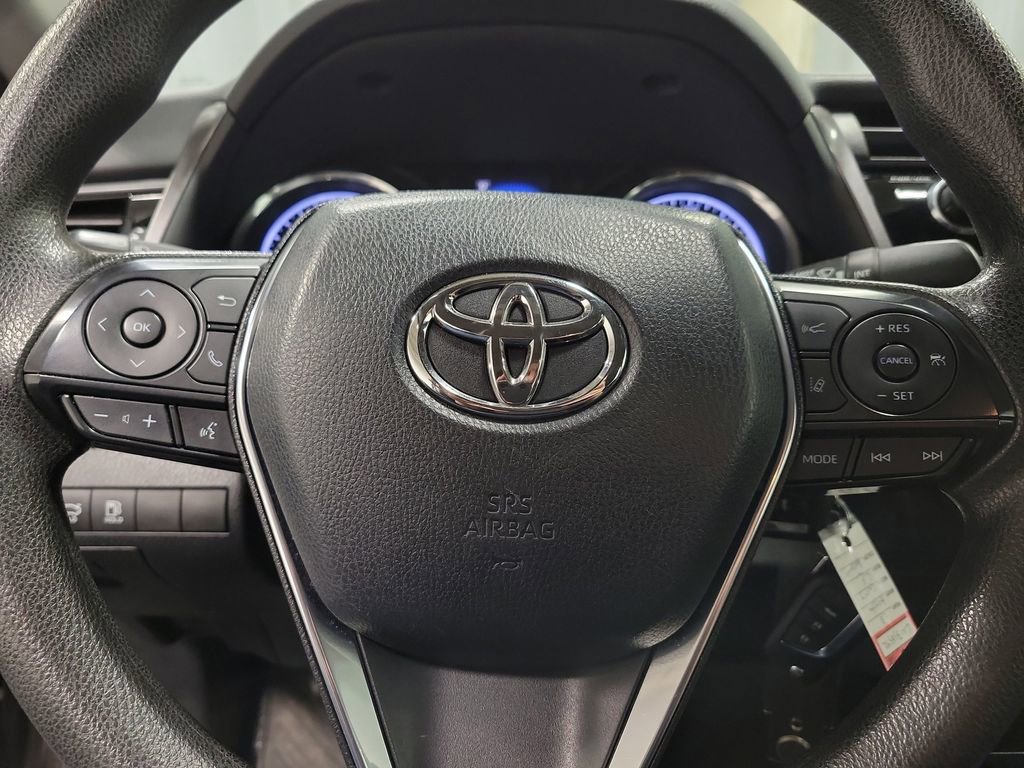 Used 2020 Toyota Camry LE image 17
