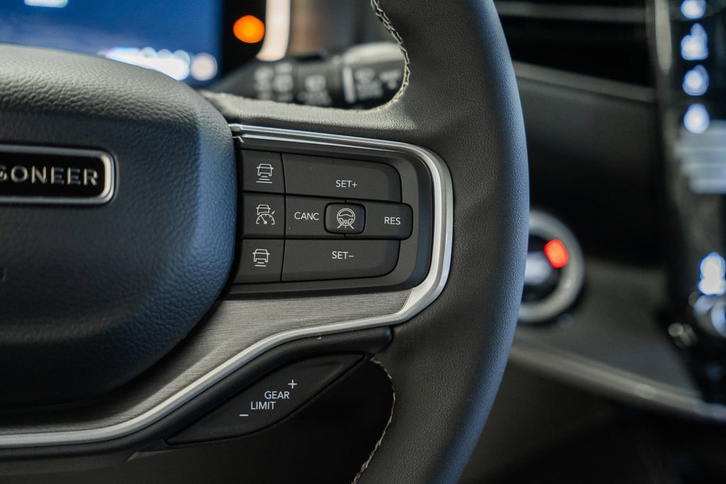 New 2026 Jeep Grand Wagoneer 4WD image 33