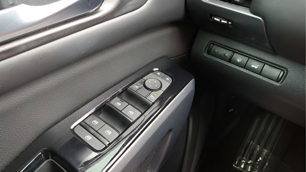 Certified 2023 Nissan Pathfinder SL w/ SL Premium Package AWD/4WD image 21