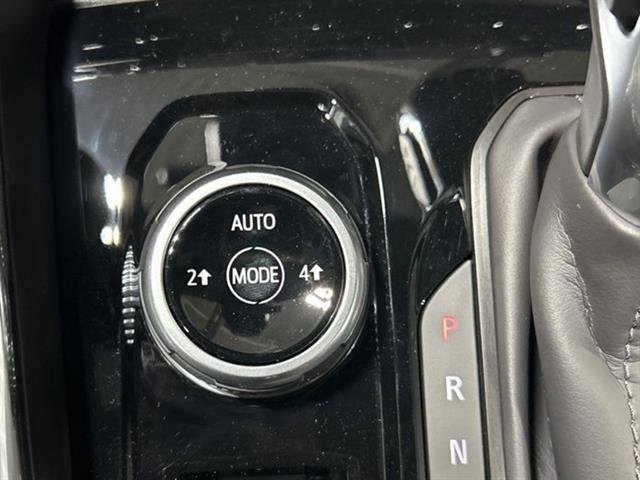 New 2025 GMC Canyon Elevation w/ Convenience Package image 24