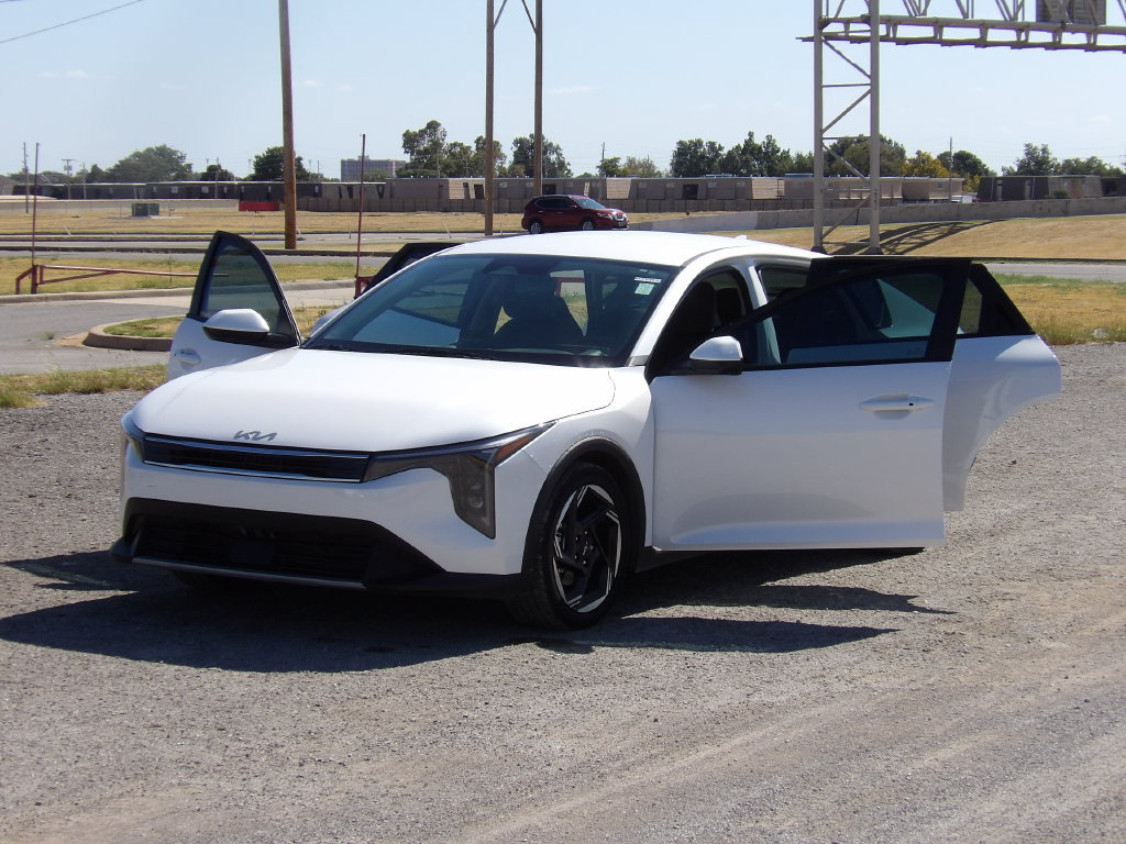 Certified 2025 Kia K4 EX FWD image 19