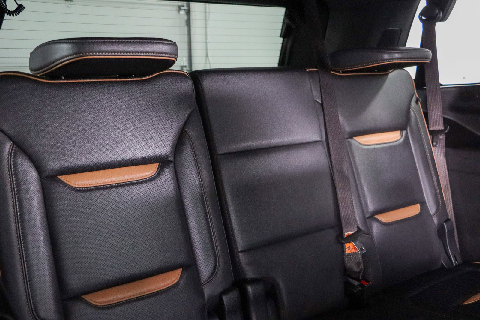 Used 2023 GMC Yukon AT4 w/ AT4 Premium Plus Package AWD/4WD image 33