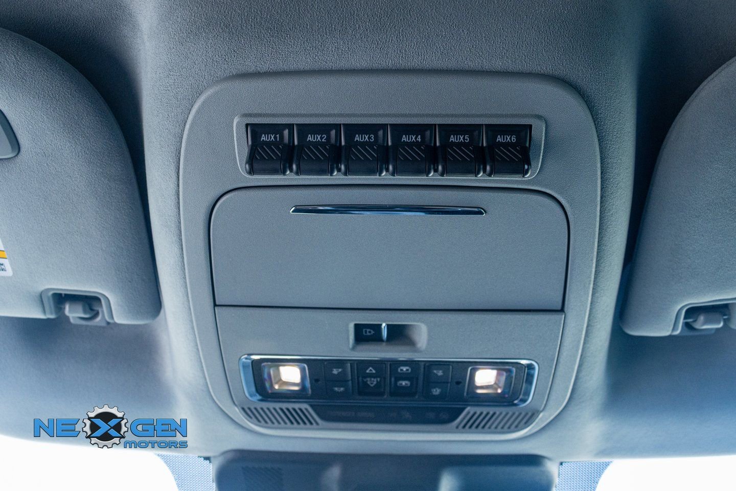 Used 2023 Ford F350 Limited w/ FX4 Off-Road Package image 20