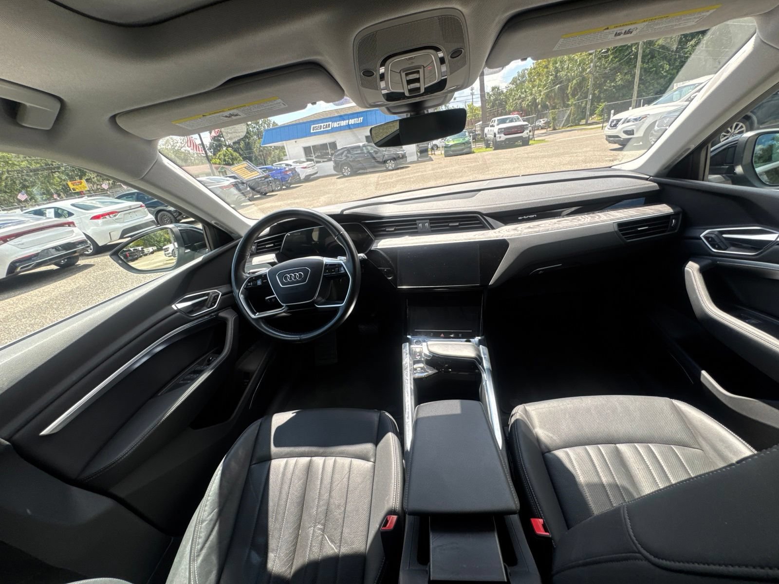 Used 2022 Audi e-tron Premium Plus AWD/4WD image 18
