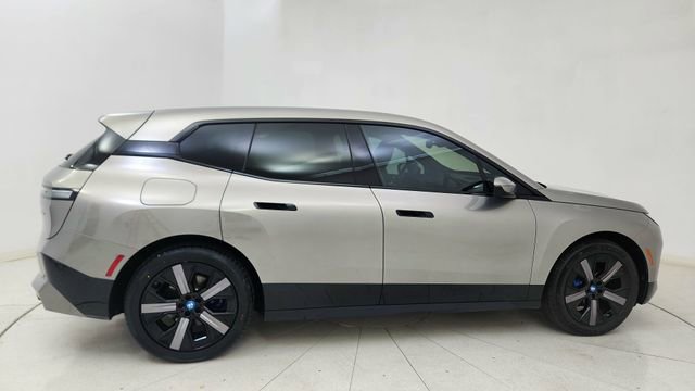 Used 2024 BMW iX xDrive50 w/ Premium Package image 6