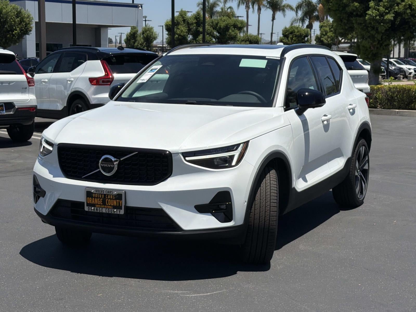 New 2026 Volvo XC40 B5 Ultra w/ Climate Package AWD/4WD image 3