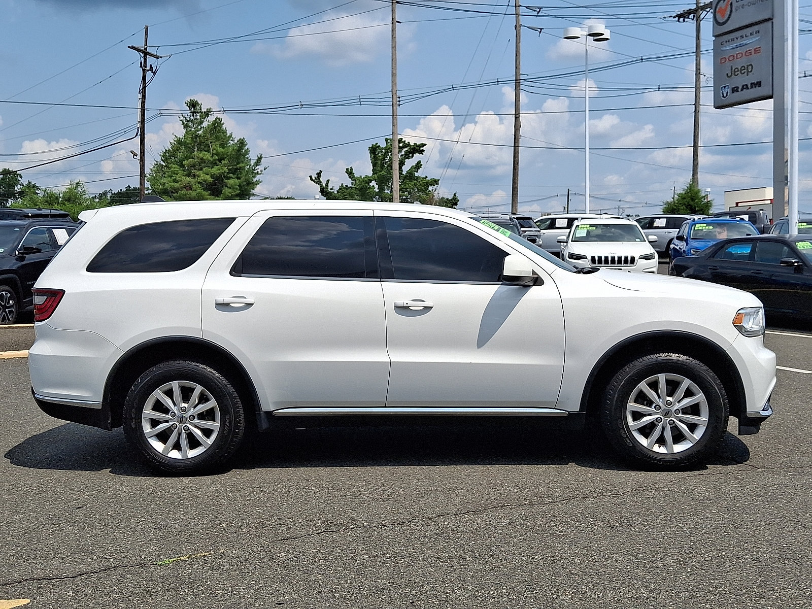 Used 2019 Dodge Durango SXT w/ 3rd Row Seating Group AWD/4WD image 8