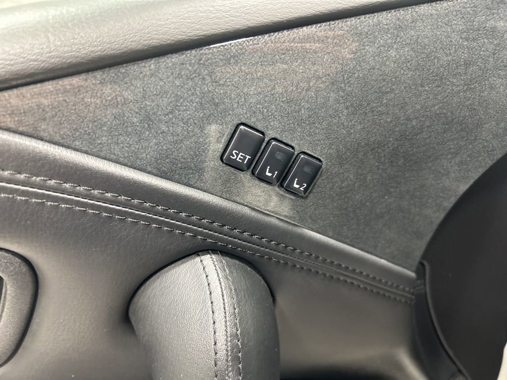 Used 2024 Nissan Armada SL w/ Midnight Edition Package image 10