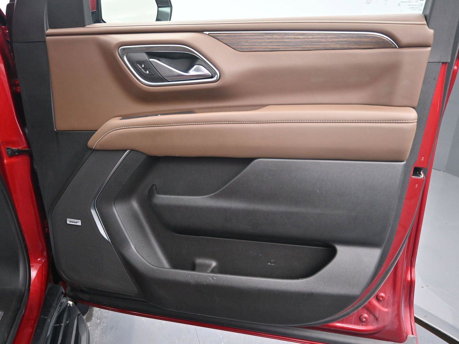 Used 2024 Chevrolet Suburban High Country image 10