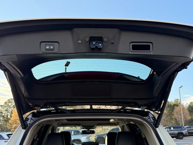Used 2022 Nissan Rogue Platinum w/ Head-Up Display Package image 31
