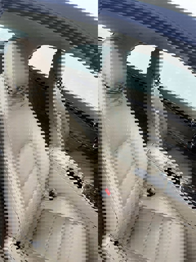 Used 2011 Mercedes-Benz E 350 Cabriolet image 34