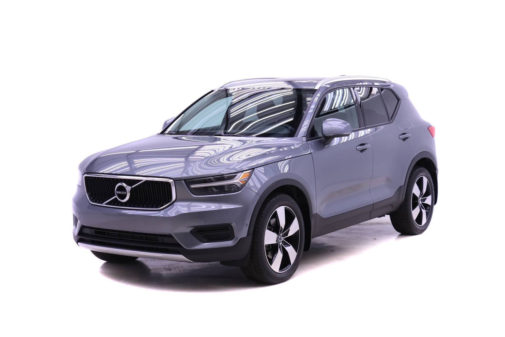 Used 2019 Volvo XC40 T5 Momentum
