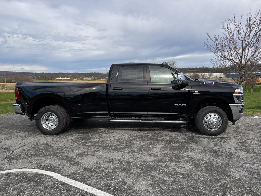 New 2026 RAM 3500 Laramie w/ Max Tow Package image 15