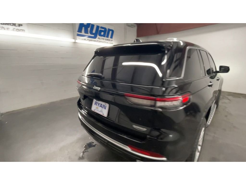 Used 2022 Jeep Grand Cherokee Summit image 8