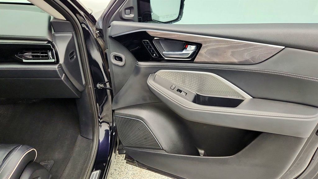 Used 2023 Acura MDX SH-AWD w/ Advance Package image 31