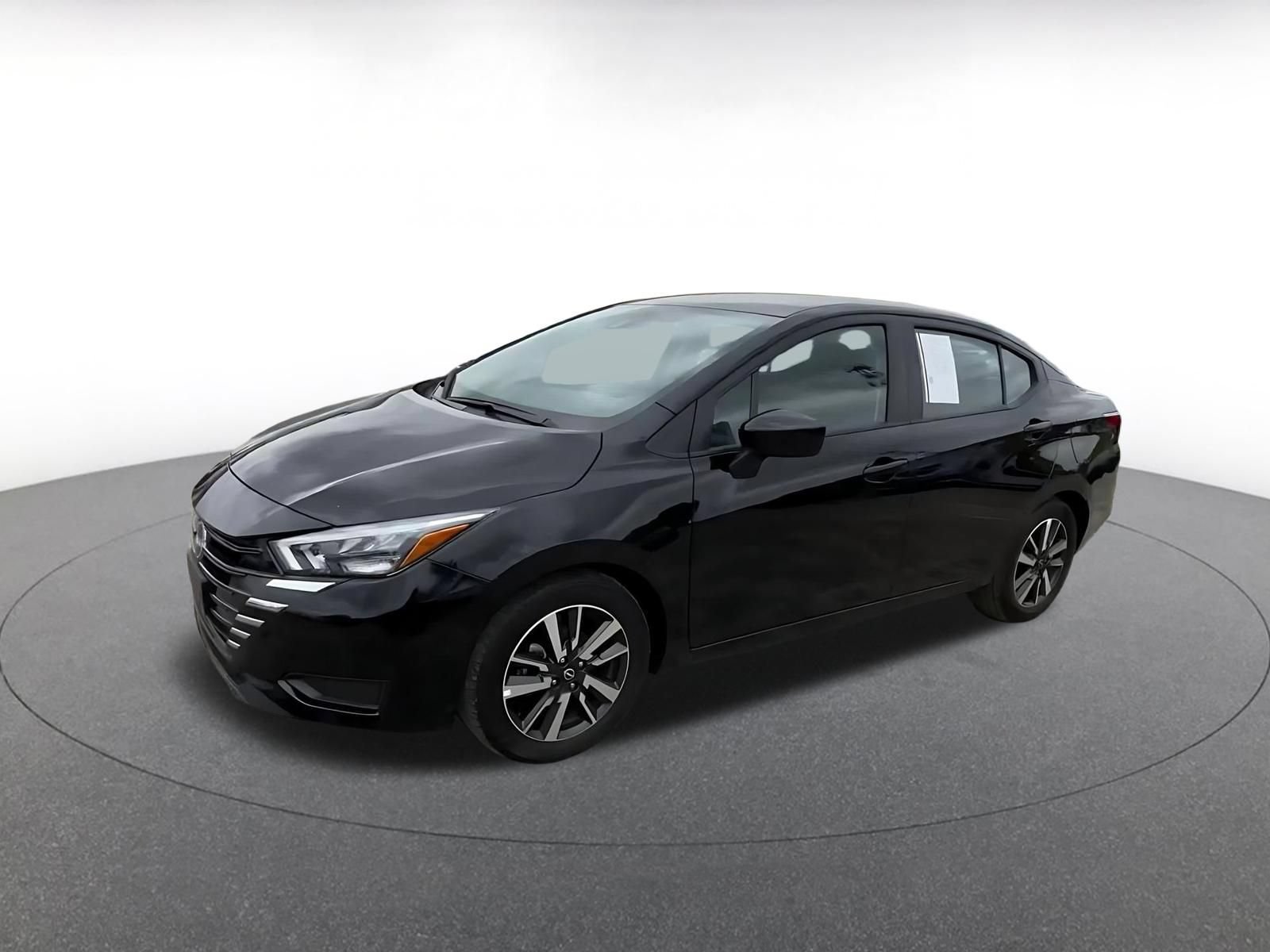 Used 2025 Nissan Versa SV FWD image 8