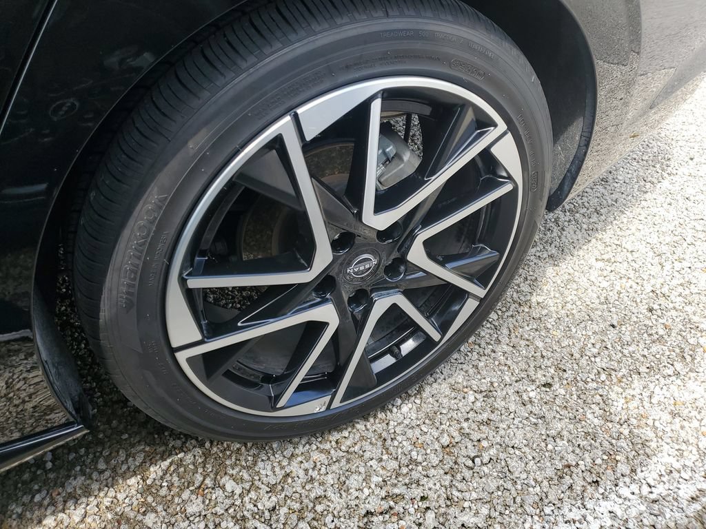 Certified 2025 Nissan Sentra SR w/ SR Premium Package FWD image 11
