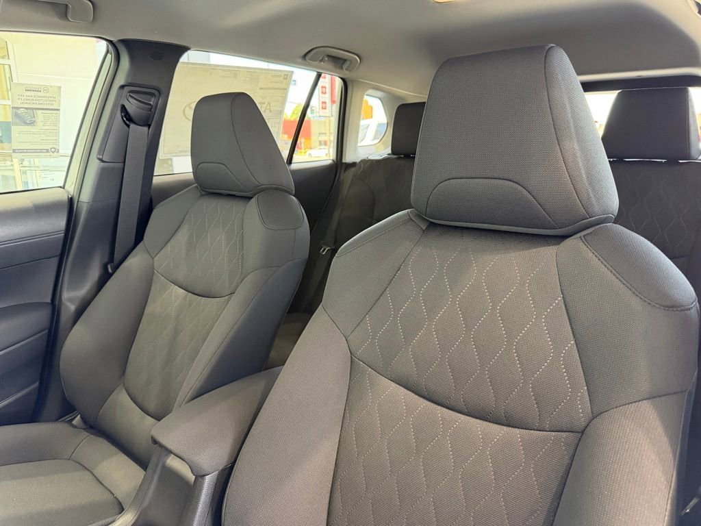 New 2026 Toyota Corolla Cross LE FWD image 18