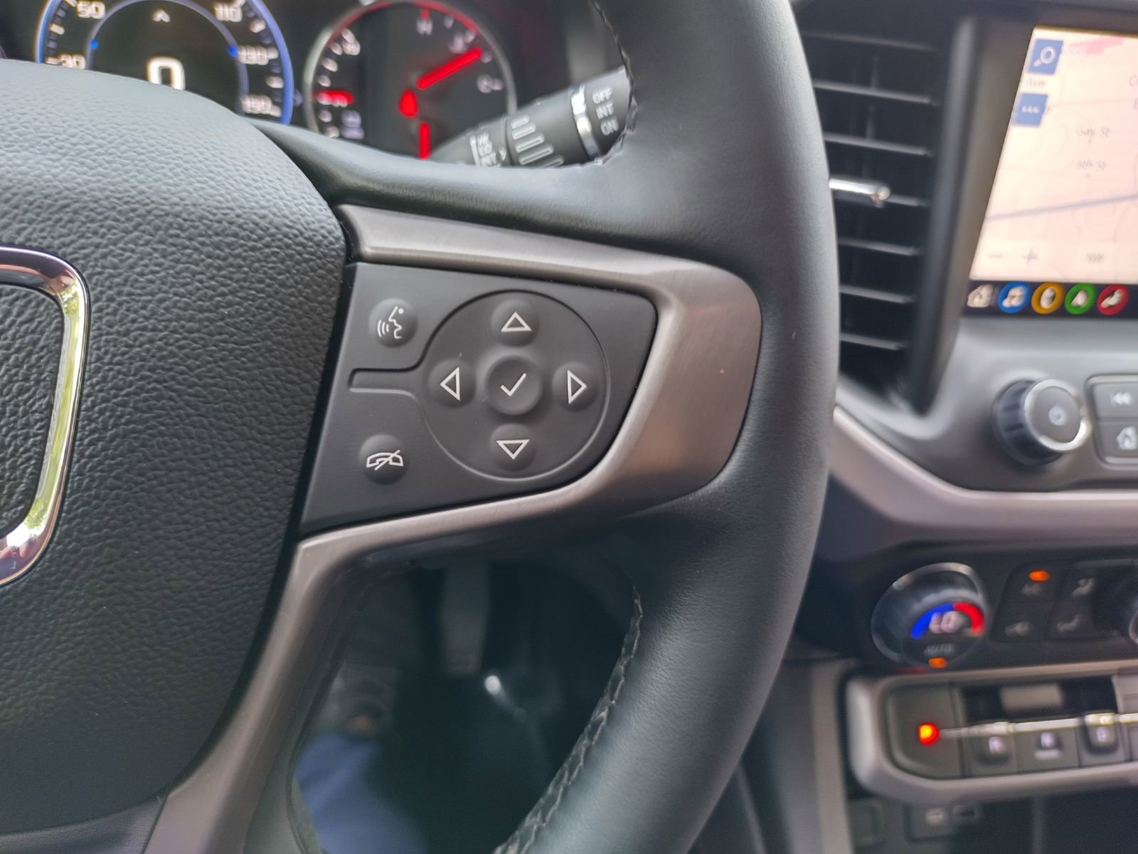 Used 2023 GMC Acadia AT4 w/ Technology Package image 20