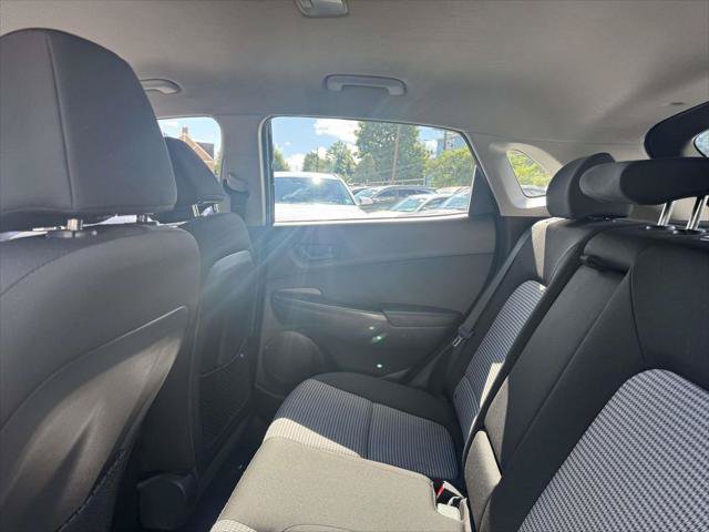 Used 2019 Hyundai Kona SE FWD image 12