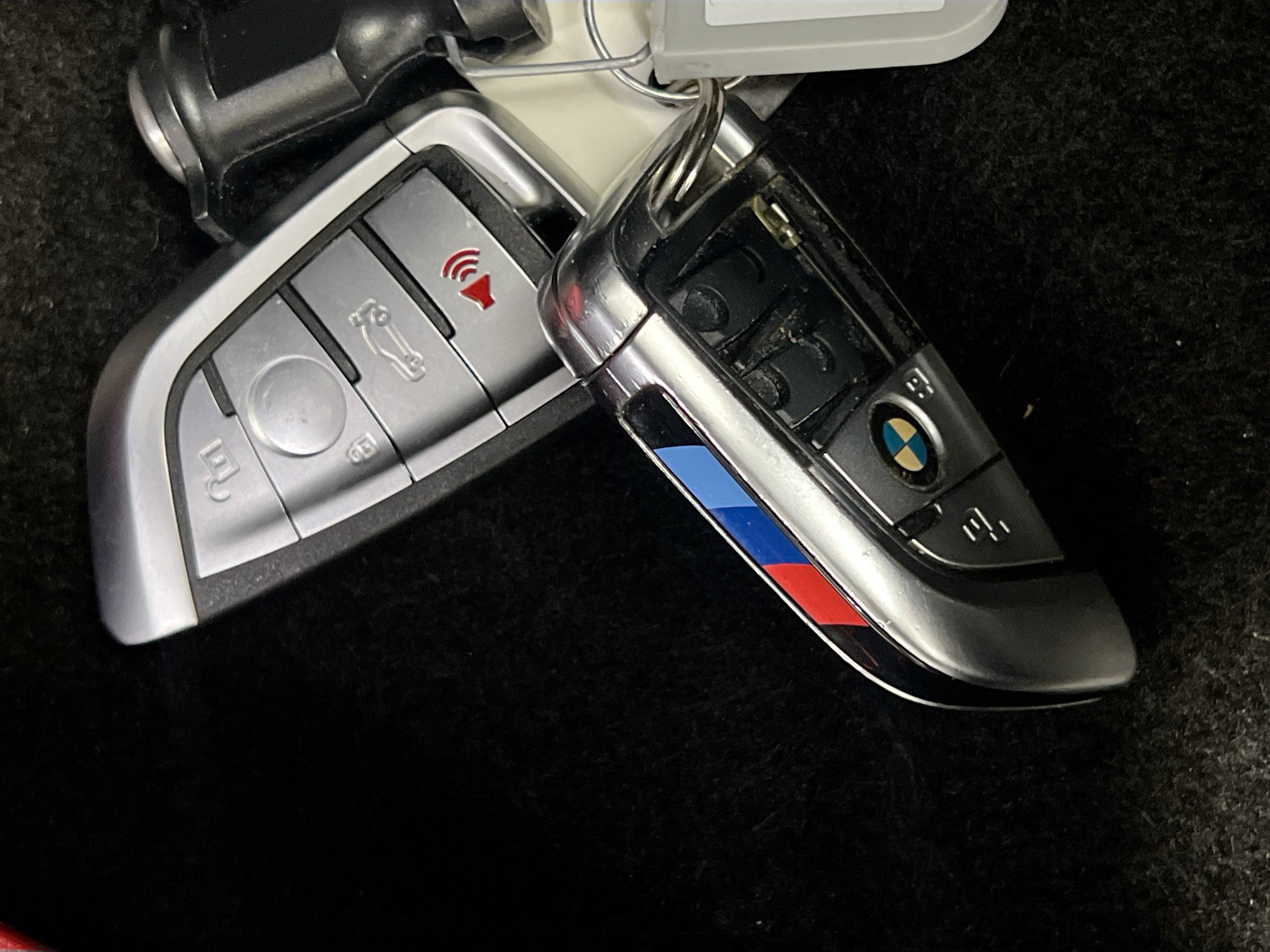 Used 2022 BMW 330e w/ M Sport Package RWD image 36