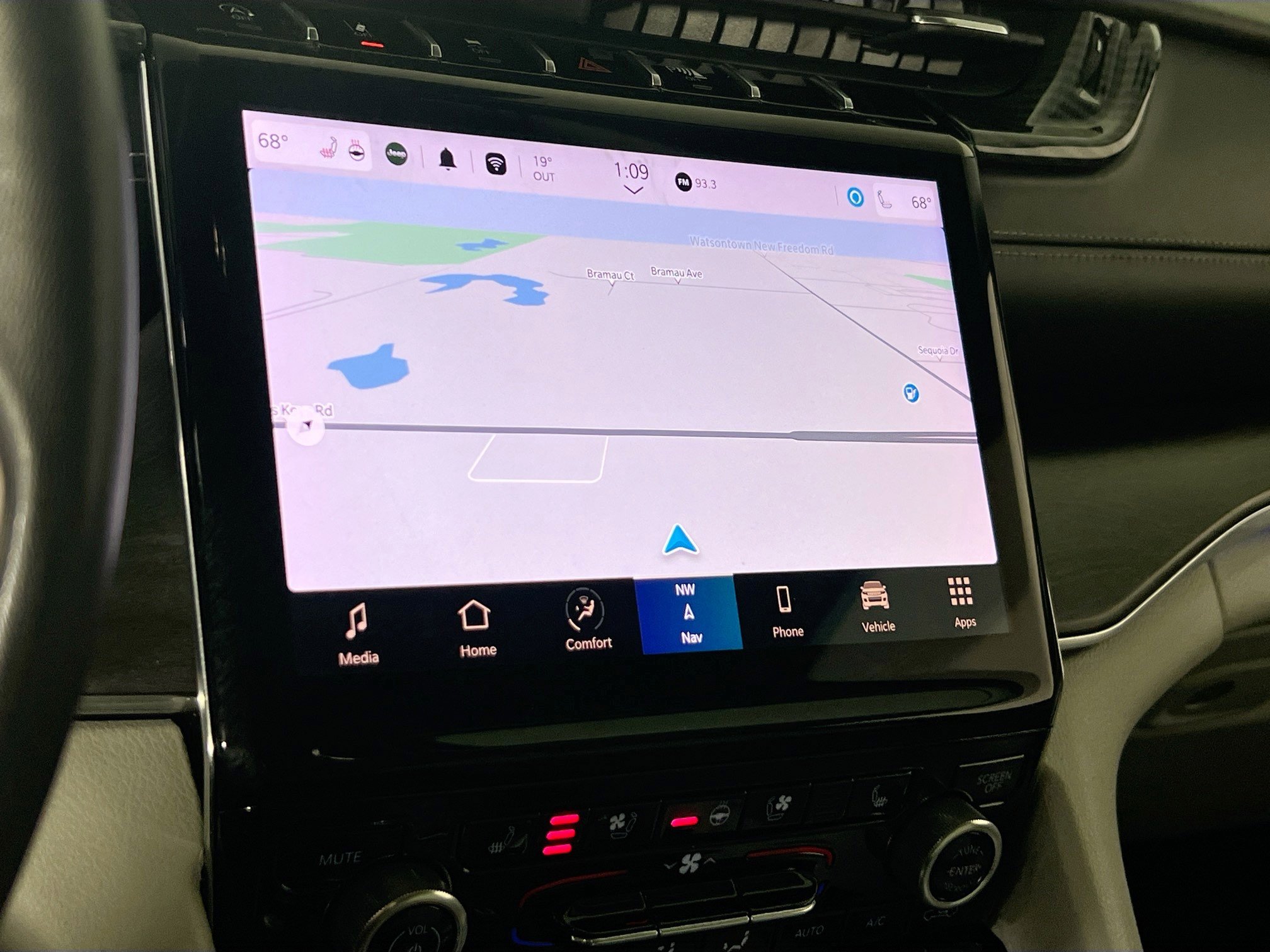 Used 2022 Jeep Grand Cherokee Overland image 13