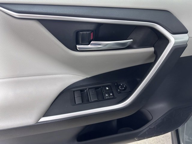 Used 2019 Toyota RAV4 XLE image 21