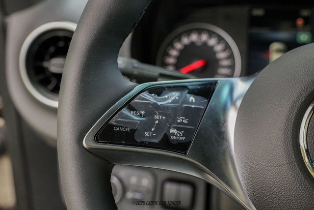 Used 2025 Mercedes-Benz Sprinter 2500 image 26