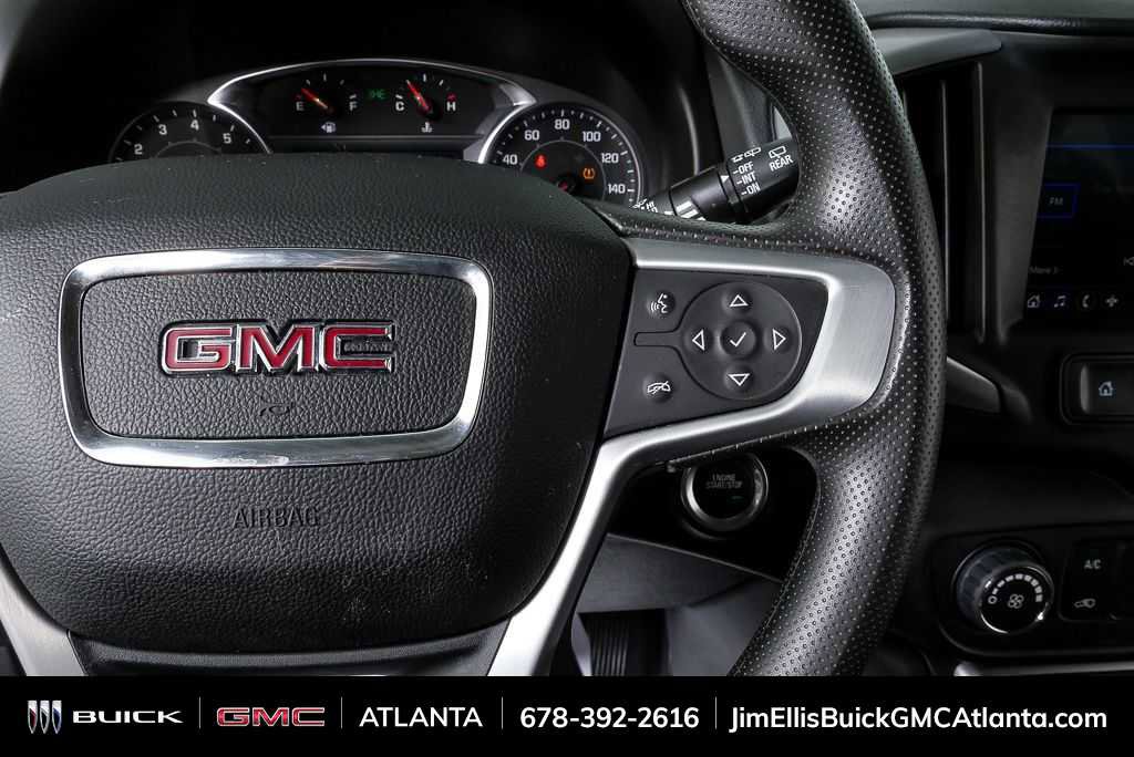 Used 2024 GMC Terrain SLE image 10
