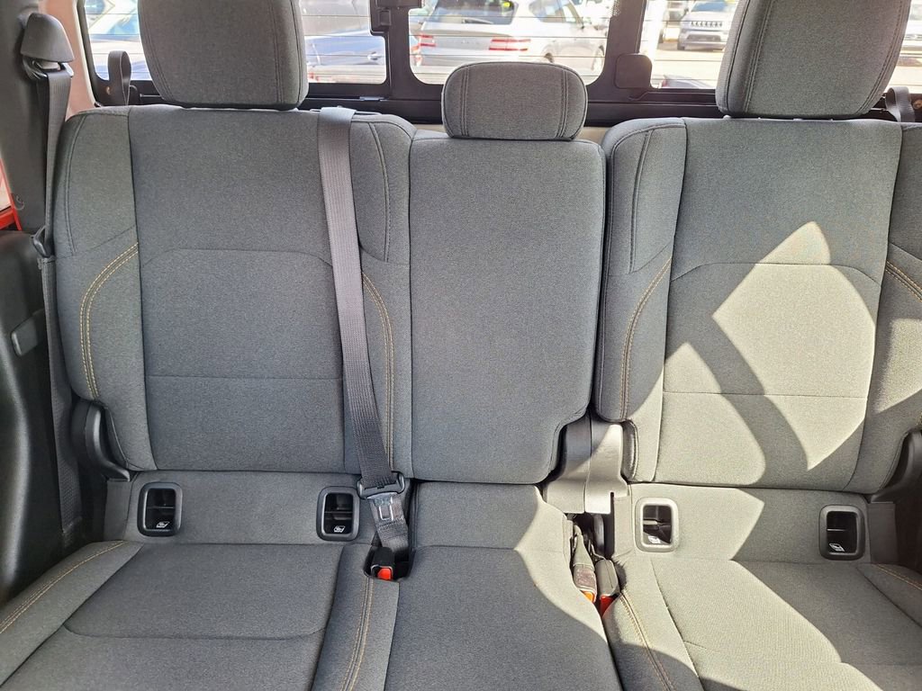 Used 2024 Jeep Gladiator Sport image 27
